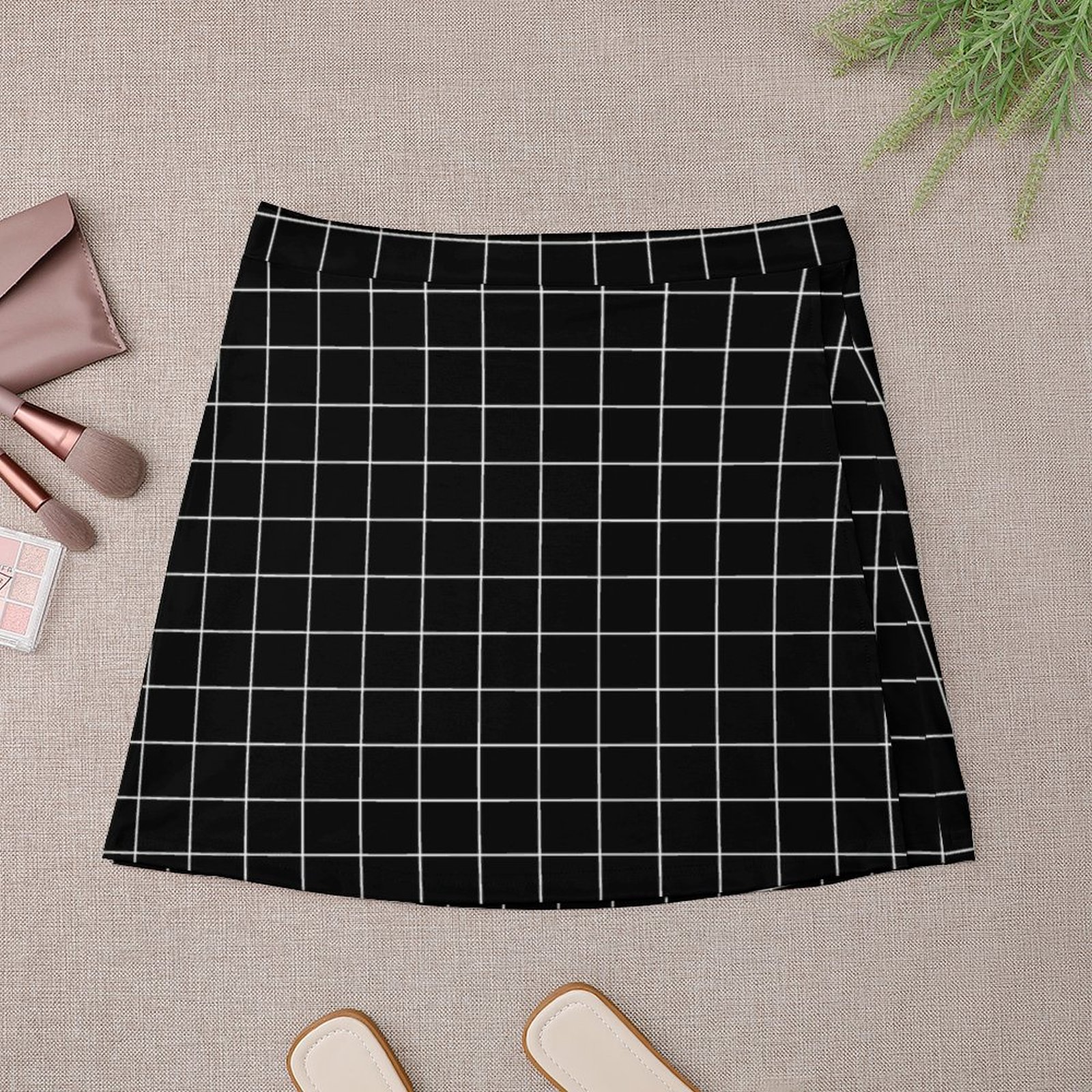 Large White Grid on Black Mini - Summer Clothing Online 리뷰 및 가격